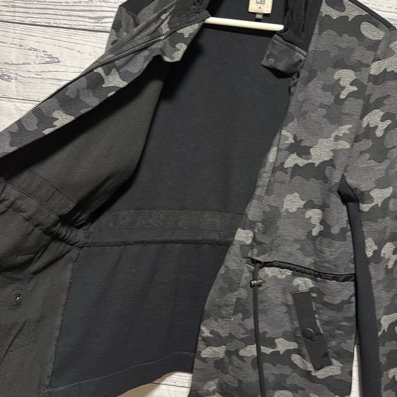 Cabi Camo ATC Camo Jacket full zip - Picture 8 of 9